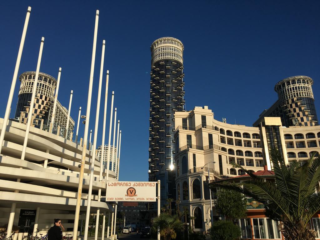 Ferienwohnung Orbi Sea Towers Batumi Exterior foto